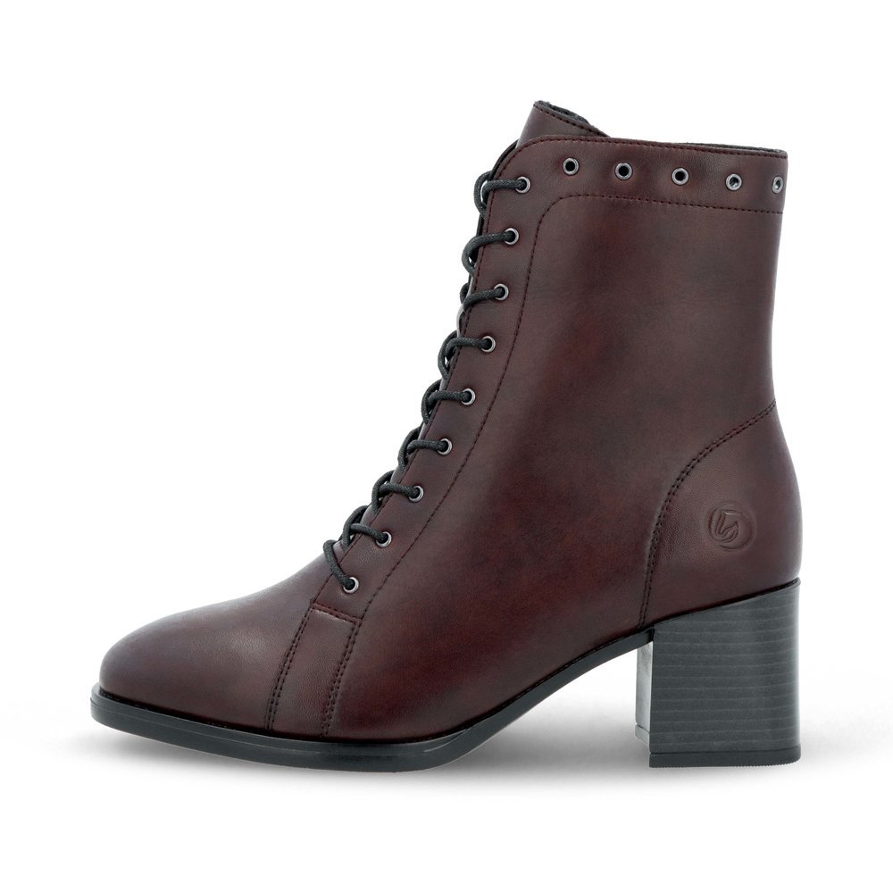 Wine red remonte women´s ankle boots D0V78-35 with zipper as well as padded insole. Outside of the shoe.