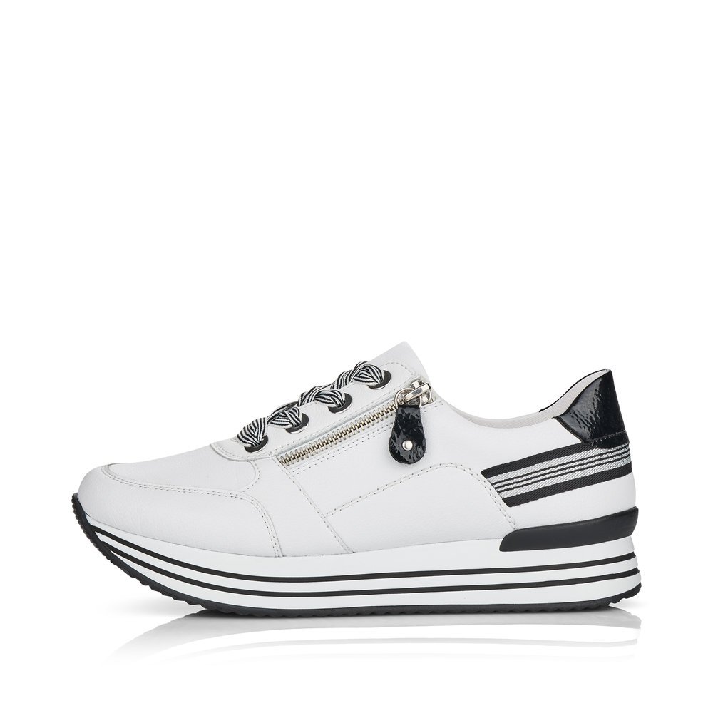 Classy white remonte women´s sneakers D1312-80 with zipper and stripe pattern. Outside of the shoe.