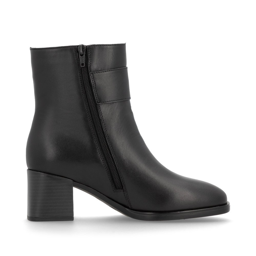 Black remonte women´s ankle boots D0V80-00 with decorative buckle as well as zipper. Shoe inside.