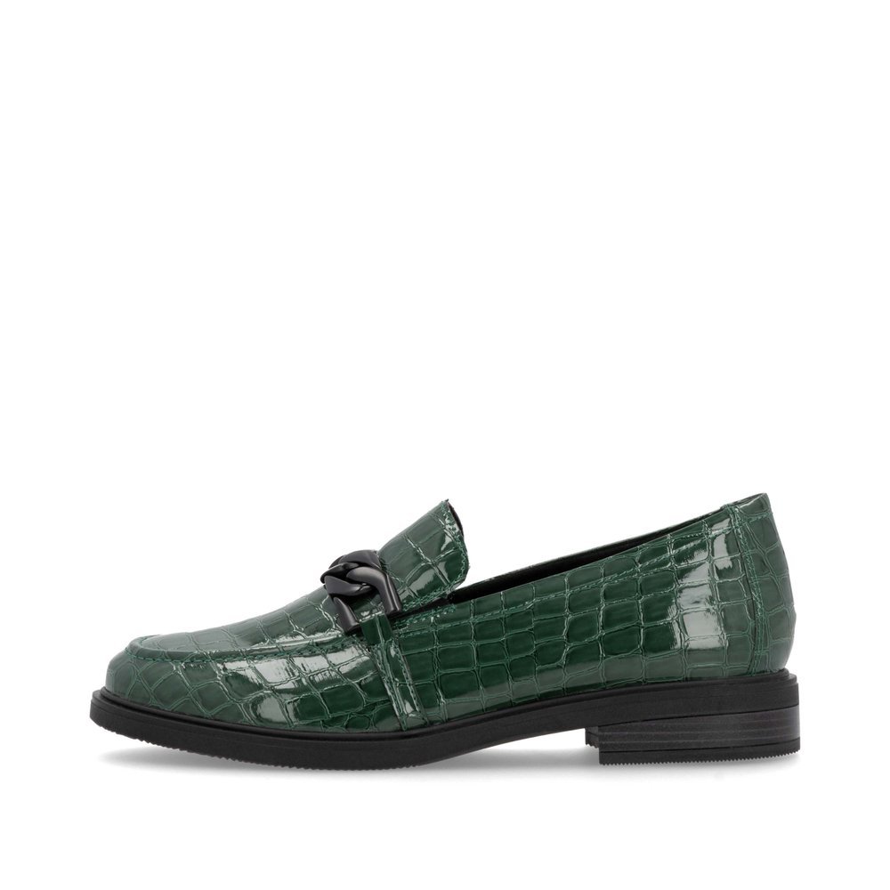 Green remonte women´s loafers D1U00-54 with a chain element as well as elastic band. Outside of the shoe.