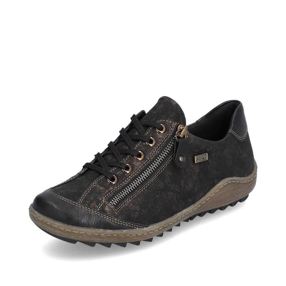 Chaussures à lacets remonte noires pour femme R1402-07. Chaussure inclinée sur le côté.