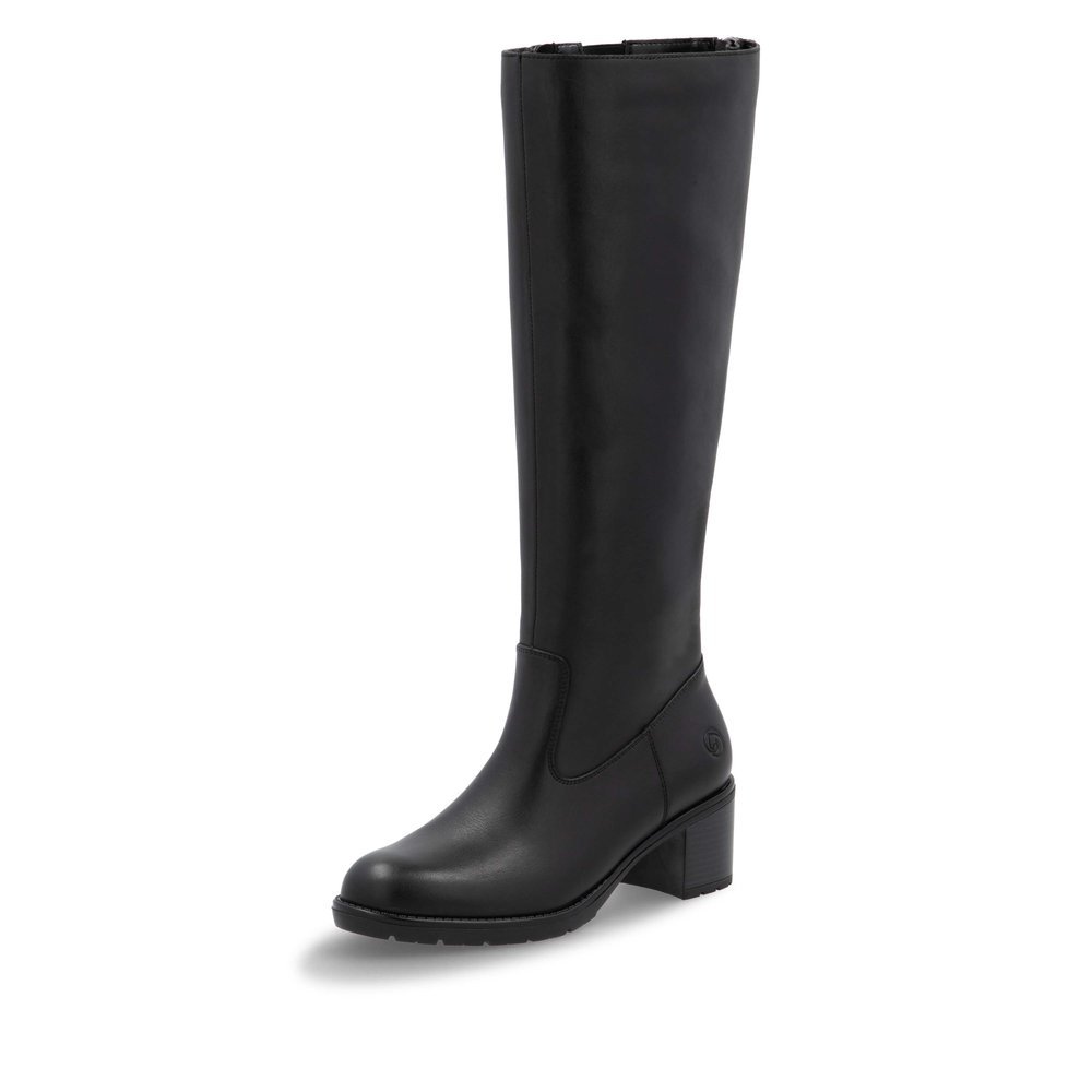 Black remonte women´s high boots D2A71-00 with a zipper as well as removable insole. Shoe laterally.