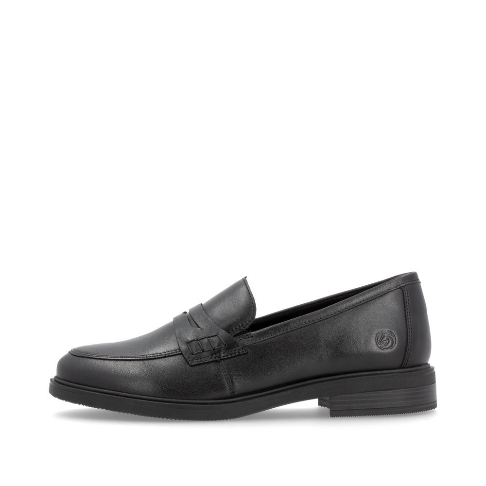 Black remonte women´s loafers D1U01-01 with elastic band as well as a padded insole. Outside of the shoe.