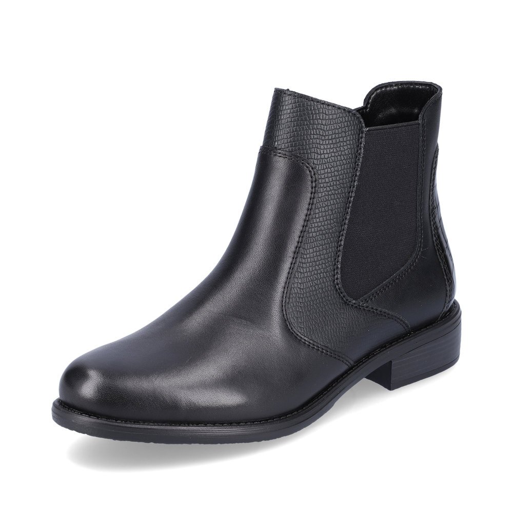 Black remonte women´s Chelsea boots D0F70-01 with zipper as well as a padded insole. Shoe laterally.