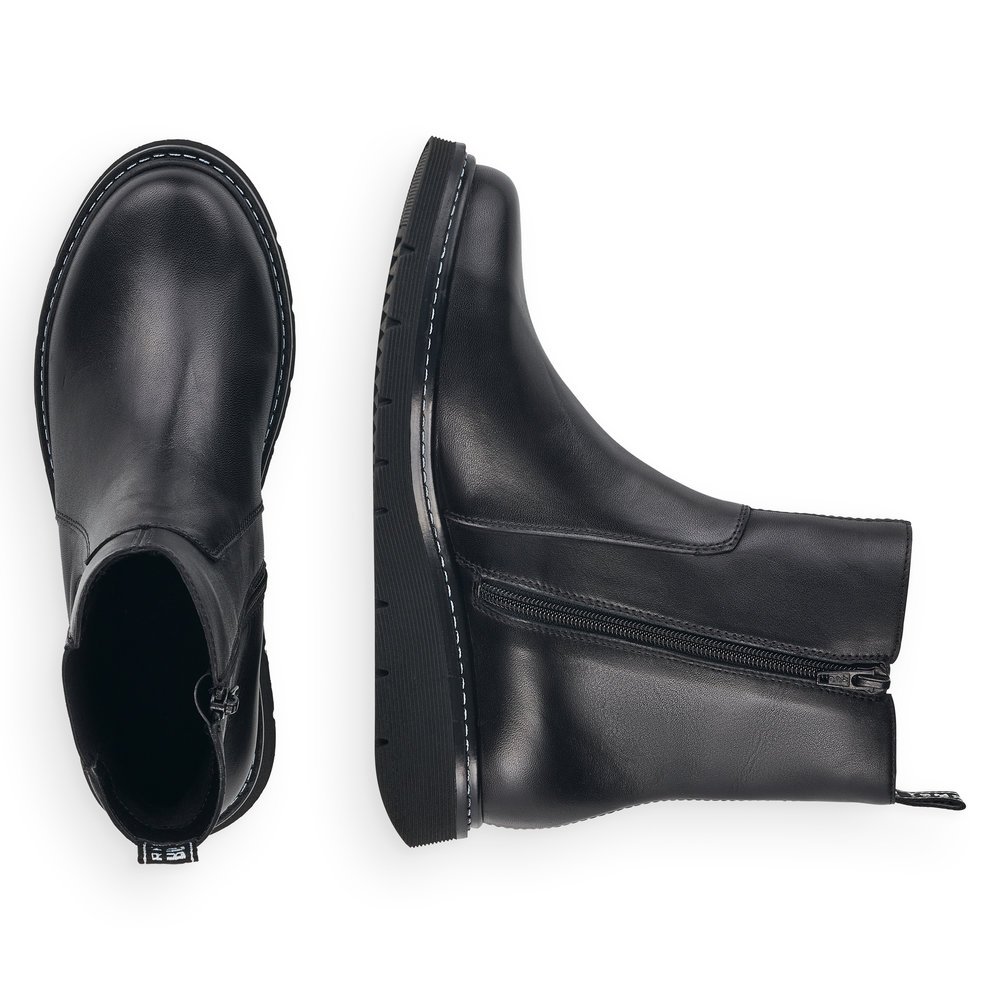 Black remonte women´s Chelsea boots D3970-01 with zipper as well as comfort width G. Shoe from the top, lying.