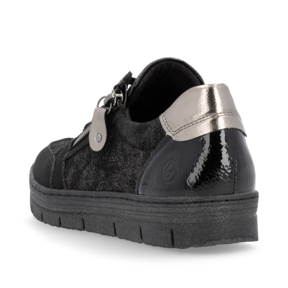 Black remonte women´s sneakers D5831-03 with a zipper as well as a removable insole. Shoe from the back.