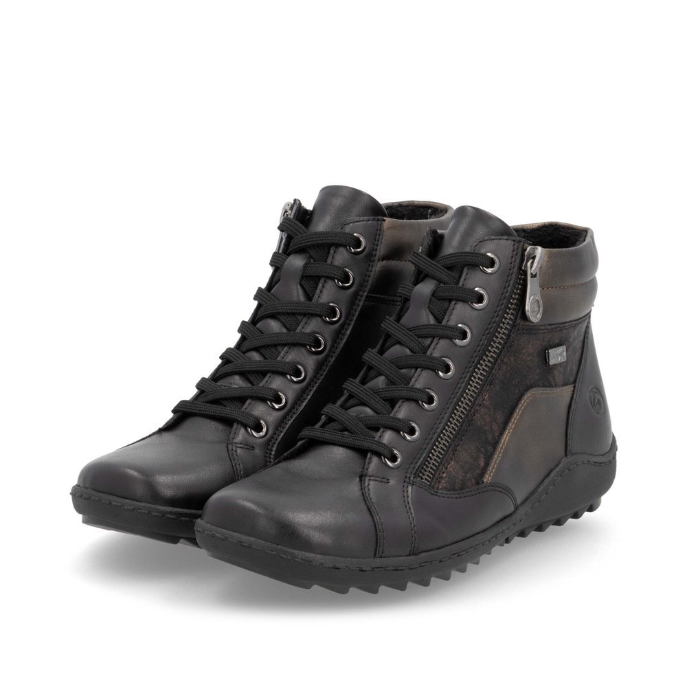 Chaussures à lacets remonte noires pour femme R1458-03. Chaussures inclinées sur le côté.