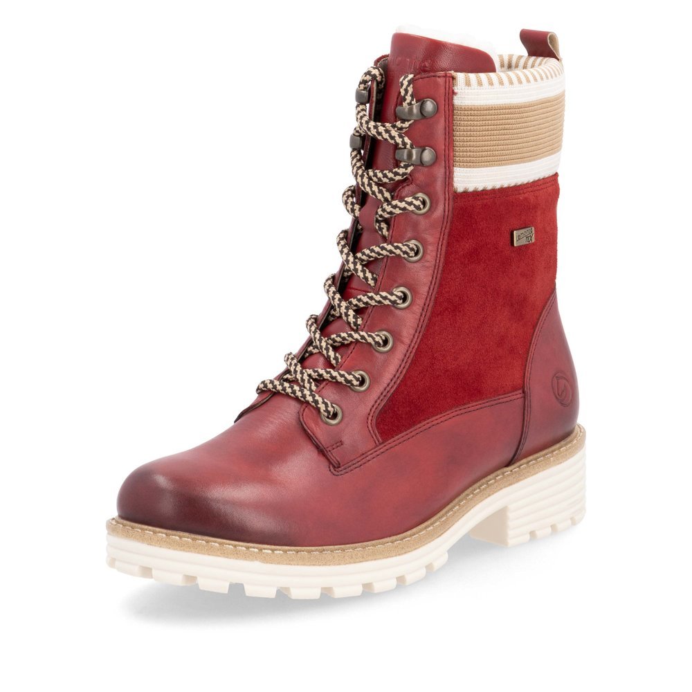 Fire red remonte women´s lace-up boots D0W77-35 with remonteTEX technology. Shoe laterally.