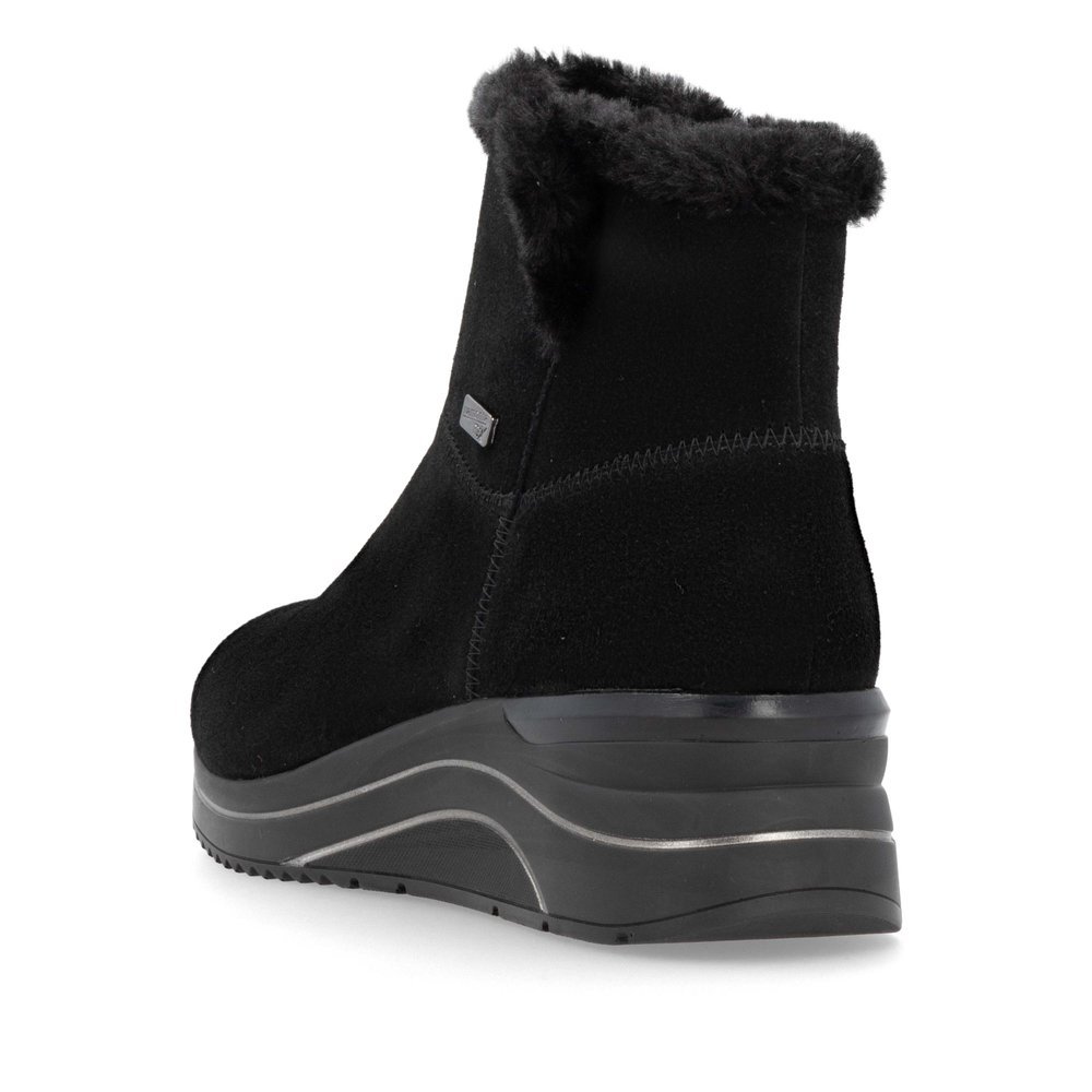 Night black remonte women´s ankle boots D0T76-00 with remonteTEX technology. Shoe from the back.