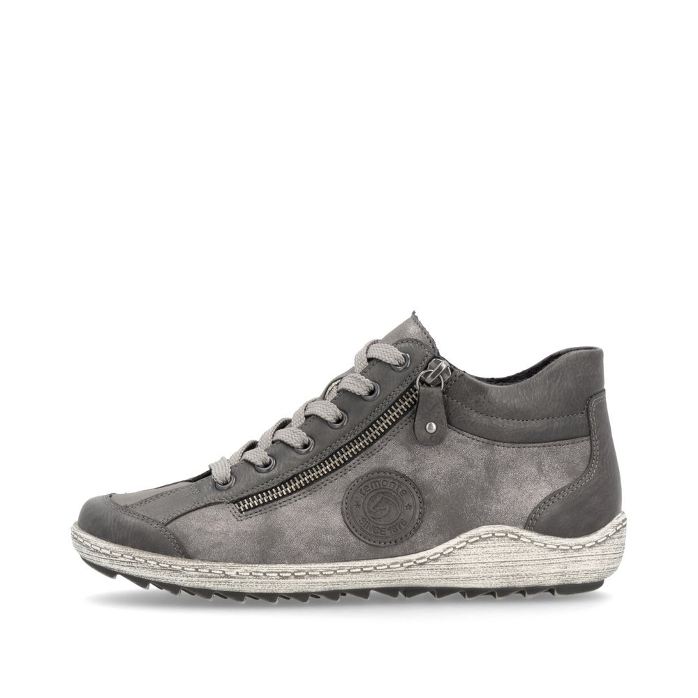 Chaussures à lacets remonte grises pour femme R1477-42 avec logo gris. Côté extérieur de la chaussure.