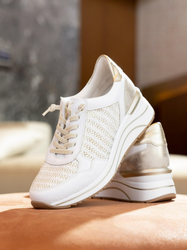Chic remonte shoes from the new collection.