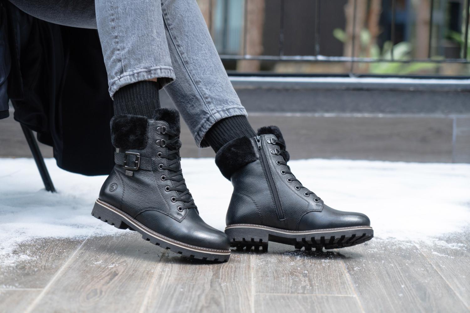 remonte Schnürstiefel mit Lammfellfutter d8481-00.