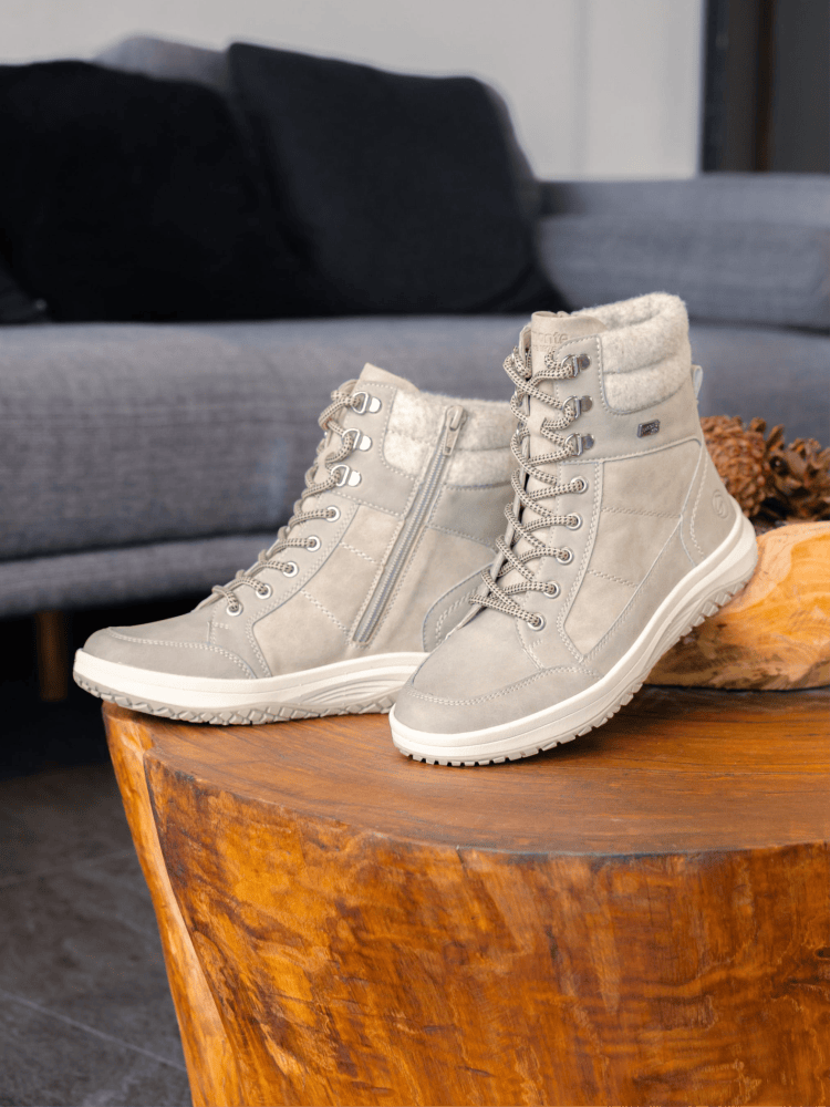 Winterlicher Schnürstiefel d3q72-40 für Damen.