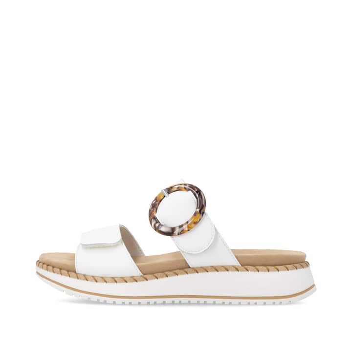 Weiße remonte Damen Pantoletten D3J51-80 mit trendiger Schnalle. Schuh Außenseite.