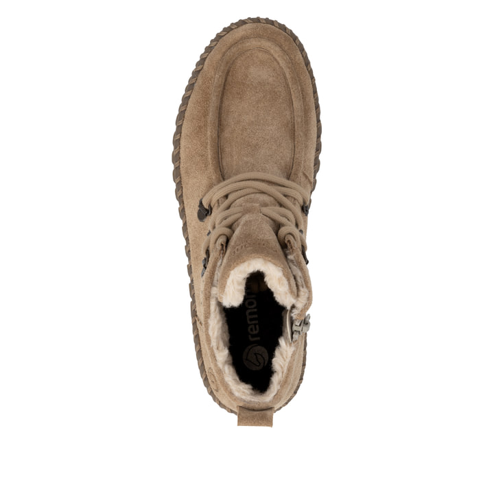 Camelfarbene remonte Damen Schnürstiefel D4A72-20 mit Mokassin-Optik. Schuh von oben.