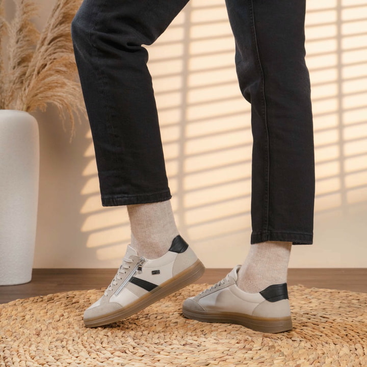 beige remonte Sneaker D2C04-62 getragen