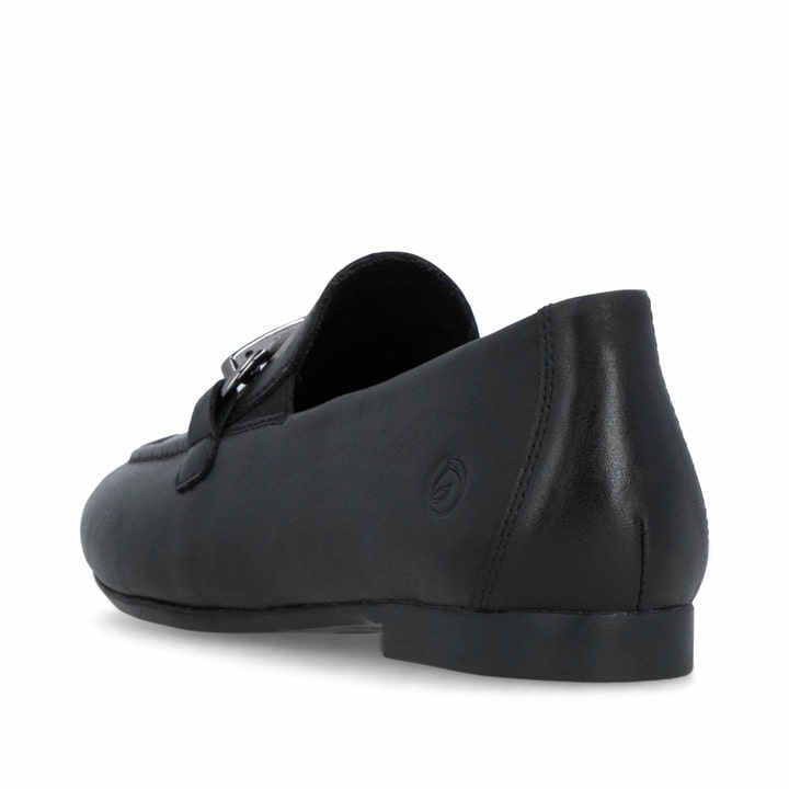 Schwarze remonte Damen Loafer D0K13-00 mit einem Gummizug. Schuh von hinten.