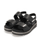 Schwarze remonte Keilsandaletten D0Q59-00 mit einem Klettverschluss. Schuhpaar seitlich schräg.