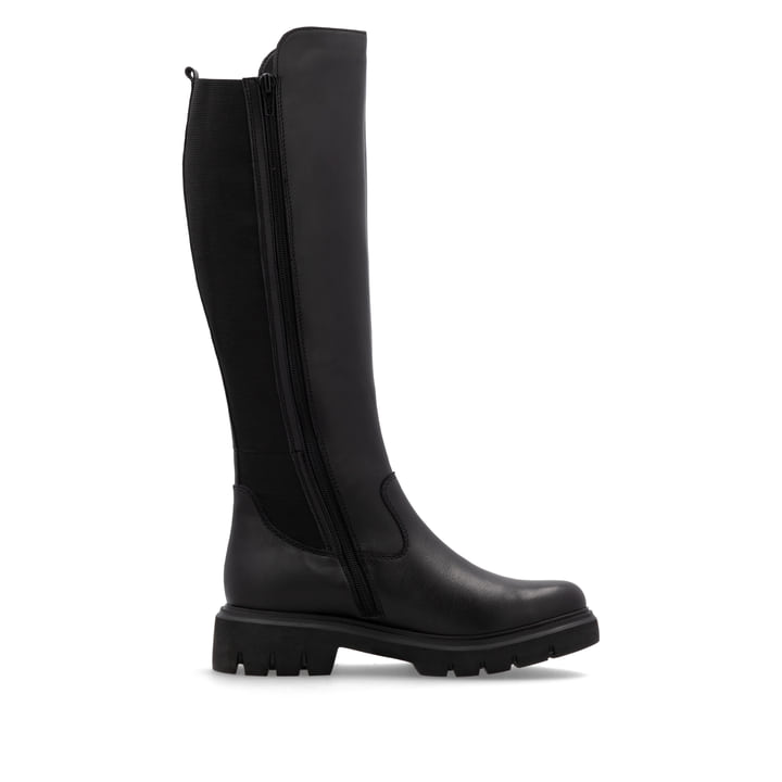 Tiefschwarze remonte Hochschaftstiefel D1W77-00 mit einem Reißverschluss. Schuh von hinten.