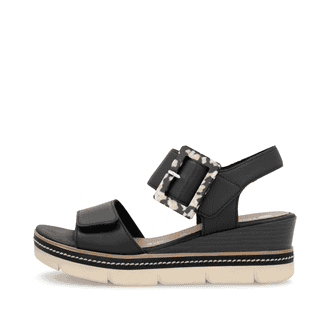 Schwarze remonte Keilsandaletten D2L53-00 mit einem Klettverschluss. Schuh Außenseite.