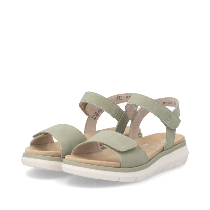 Grüne remonte Riemchensandalen D2K58-52 mit einem Klettverschluss. Schuhpaar seitlich schräg.