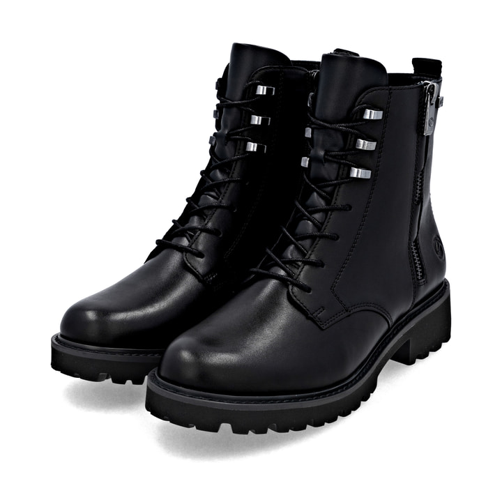 Schwarze remonte Damen Schnürstiefel D8656-00 mit wasserabweisender TEX-Membran. Schuhpaar seitlich schräg.