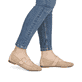 Ballerines remonte marron pour femme D0K17-20. Chaussure au pied.