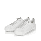 Weiße remonte Damen Sneaker Low D0913-80 mit Schnürung sowie der Komfortweite G. Schuhpaar seitlich schräg.