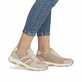 Beige vegane remonte Damen Sneaker Low D1S04-60 mit einem Reißverschluss. Schuh am Fuß.