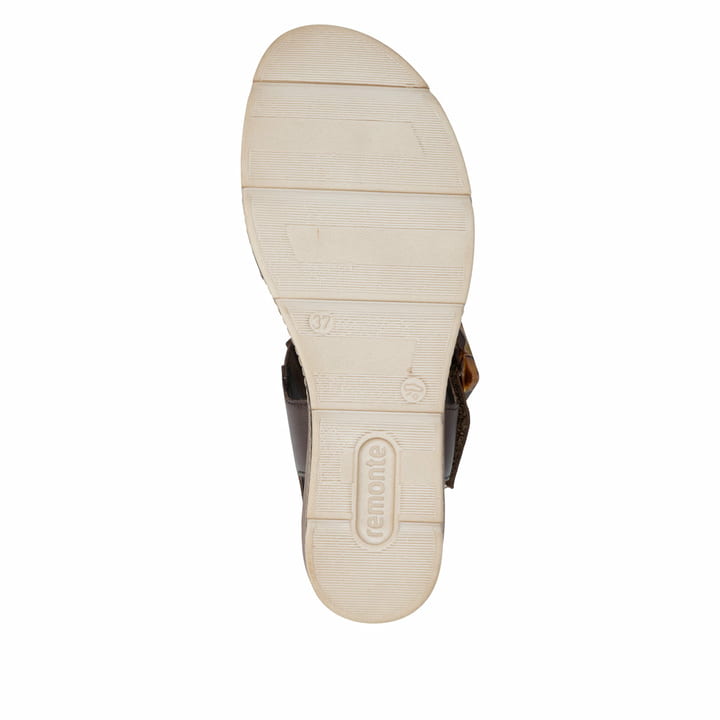 Dunkelbraune remonte Keilsandaletten D2L53-25 mit trendiger Schnalle. Schuh Laufsohle.