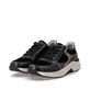 Baskets basses remonte noires femmes D3V00-03 avec membrane remonteTEX. Chaussures inclinées sur le côté.