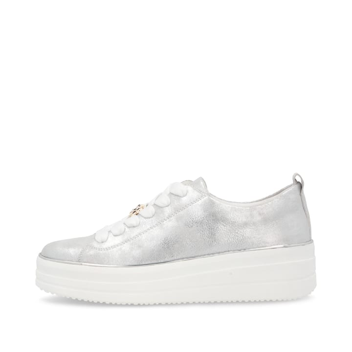 Silberne remonte Damen Sneaker Low D1C03-81 mit Schnürung sowie Komfortweite G. Schuh Außenseite.