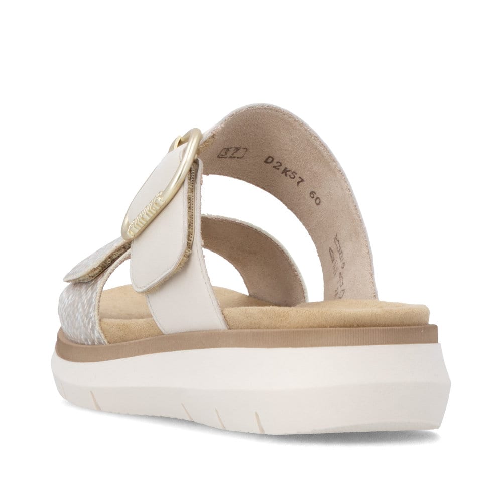 Mules remonte beiges pour femme D2K57-60 avec boucle tendance. Chaussure vue de l'arrière.