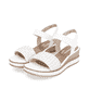 Weiße remonte Keilsandaletten D6465-80 mit einem Klettverschluss. Schuhpaar seitlich schräg.