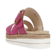 Magentafarbene remonte Damen Pantoletten D0Q51-31 mit einem Klettverschluss. Schuh von hinten.
