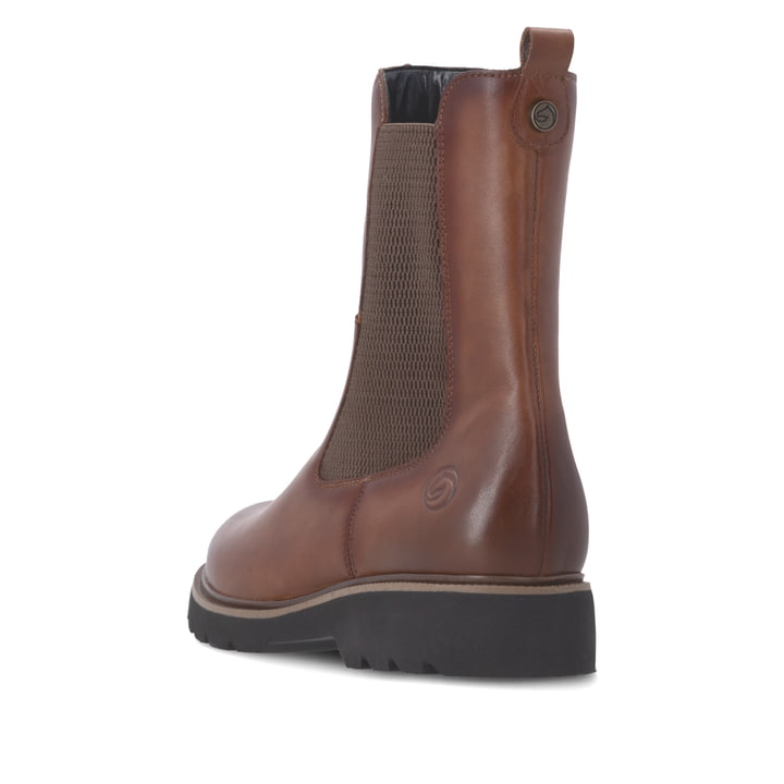 Braune remonte Chelsea Boots D3S70-24 mit Reißverschluss sowie der Extraweite H. Schuh von hinten.