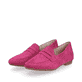 Magentafarbene remonte Damen Loafer D0K02-31 mit einem Elastikeinsatz. Schuhpaar seitlich schräg.