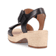 
Asphaltschwarze remonte Damen Riemchensandaletten D0N52-00 mit einem Blockabsatz. Schuh von hinten