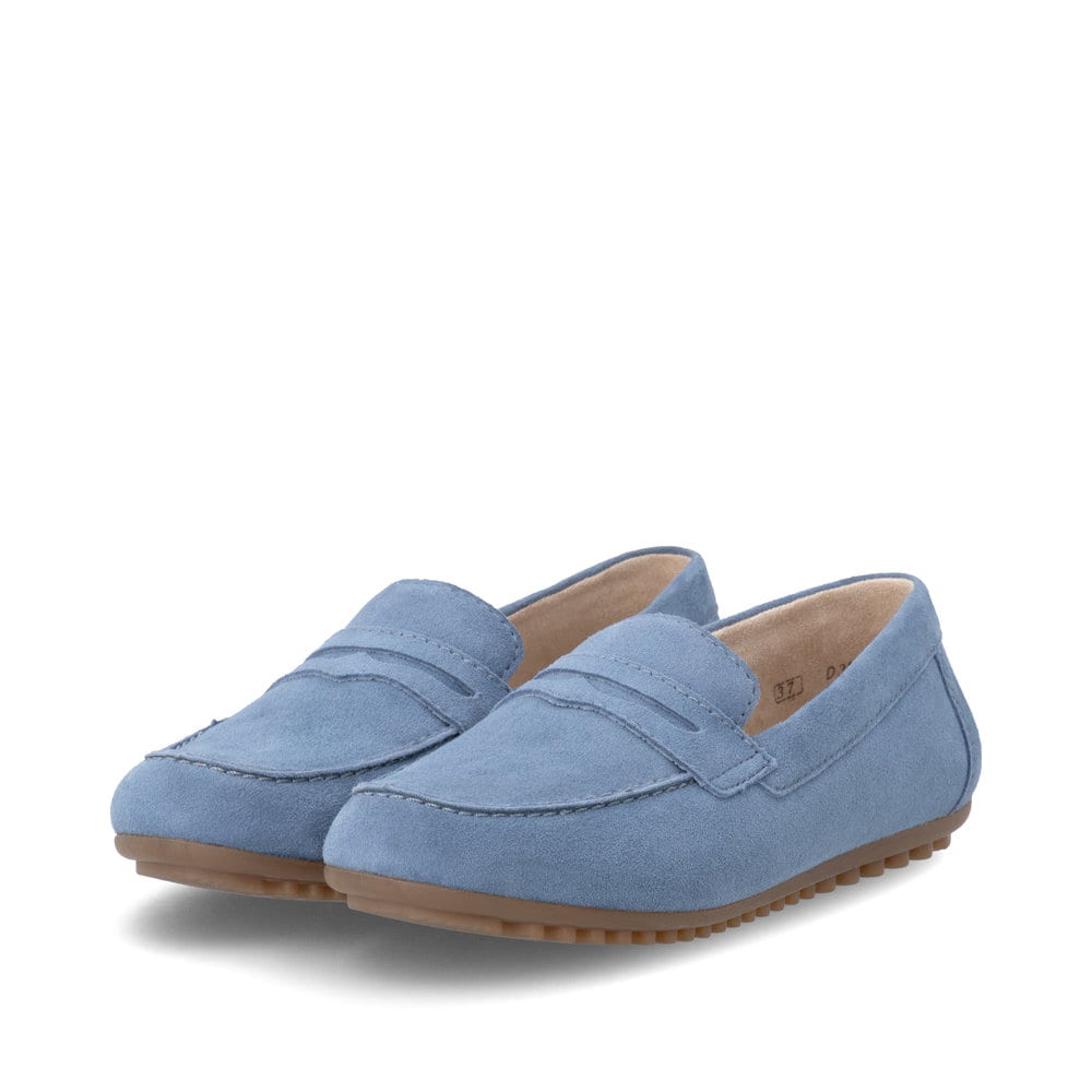 Blaue remonte Damen Loafer D3K00-14 mit einer herausnehmbaren Einlegesohle. Schuhpaar seitlich schräg.