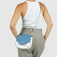 remonte Damen Handtasche Q0627-00 in Glanzschwarz aus Kunstleder mit Überschlag und Reißverschluss. Handtasche getragen.