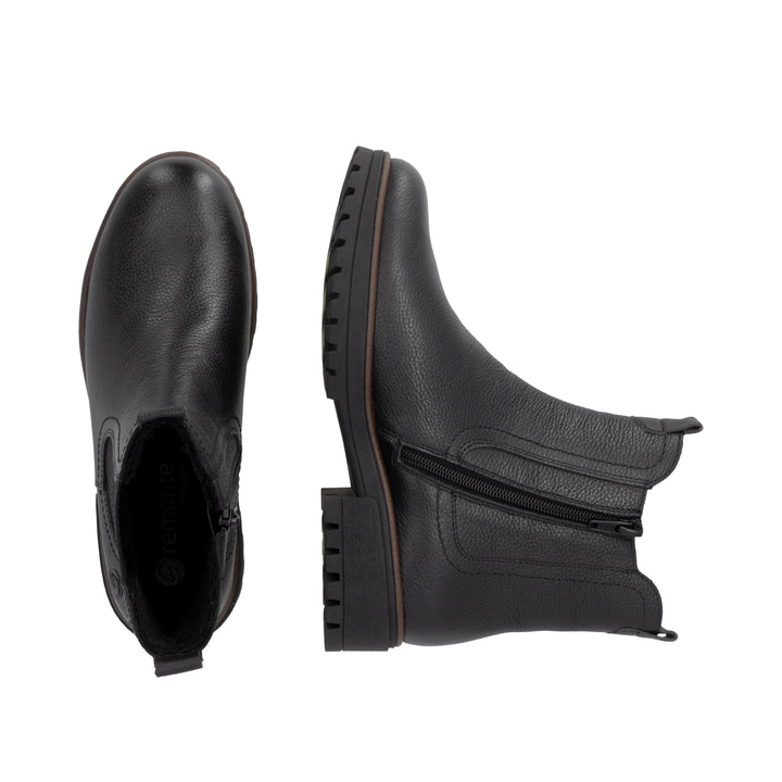 Schwarze remonte Chelsea Boots D3W73-00 mit wasserabweisender remonteTEX-Membran. Schuh von oben, liegend.