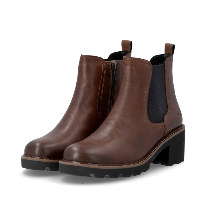 Braune remonte Chelsea Boots D0A70-22 mit Reißverschluss sowie Komfortweite G. Schuhpaar seitlich schräg.
