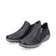 
Graphitschwarze remonte Damen Slipper R1428-03 mit einer dämpfenden Profilsohle. Schuhpaar schräg.