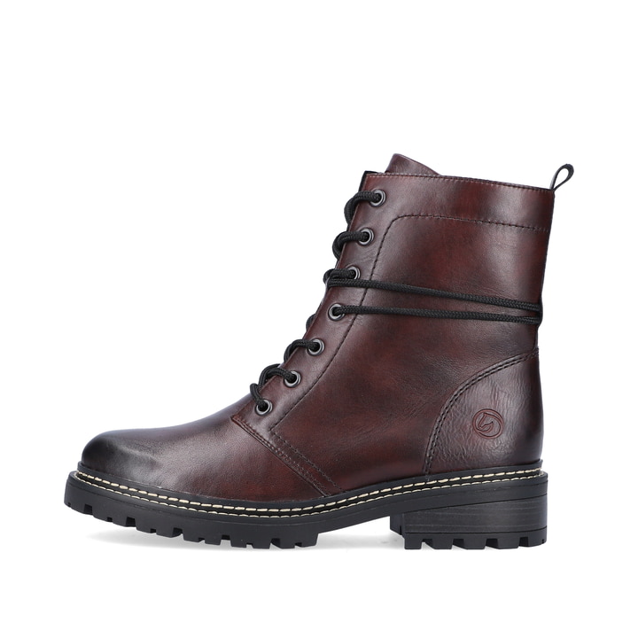 
Weinrote remonte Damen Biker Boots D0B75-35 mit einer dämpfenden Profilsohle. Schuh Außenseite