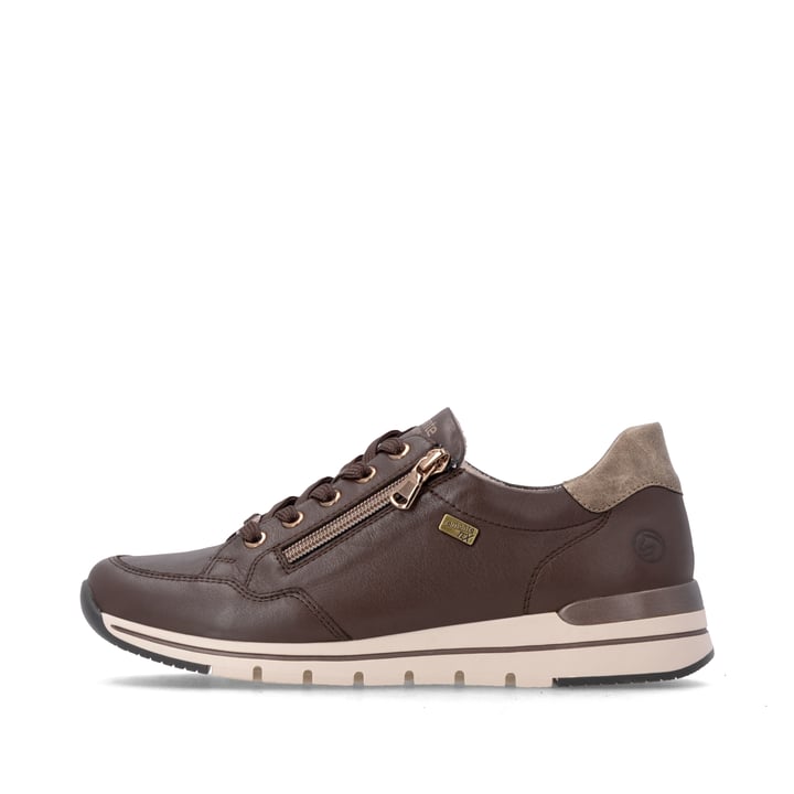 Baskets basses remonte marron femmes R6716-25 avec membrane remonteTEX. Côté extérieur de la chaussure.