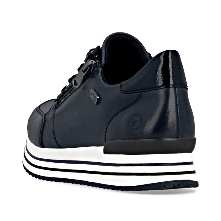 Blaue remonte Damen Sneaker D1302-14 mit wasserabweisender remonteTEX-Membran. Schuh von hinten.