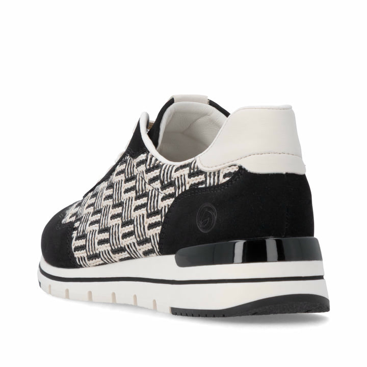 Baskets basses remonte noires vegan pour femme R6717-03 avec lacets. Chaussure vue de l'arrière.