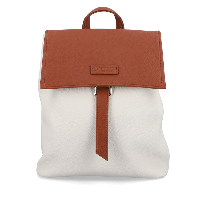 remonte Damen Rucksack Q0525-00 in Glanzschwarz aus Kunstleder mit Reißverschluss. Rucksack getragen.