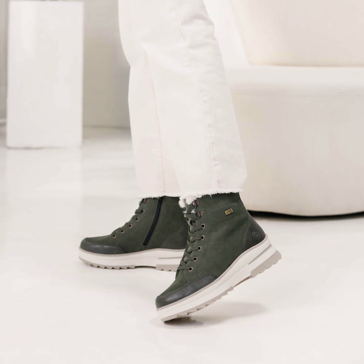 grüne remonte Schnürstiefel D2B76-54 getragen