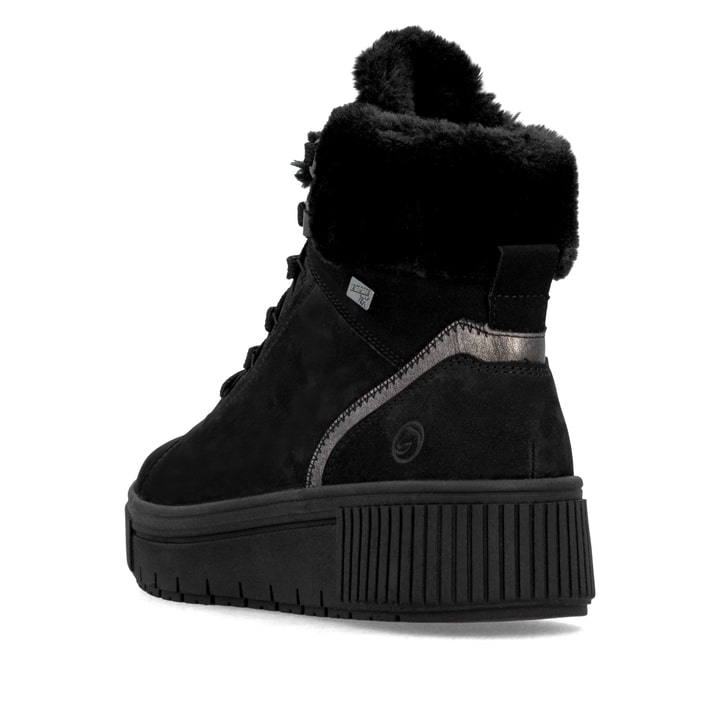 Schwarze remonte Damen Kurzstiefel D3B72-03 mit wasserabweisender TEX-Membran. Schuh von hinten.